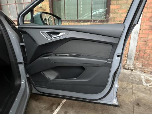 Audi Q4 e-tron 35 Launch edition 55 kWh 170pk 2021 (Origineel-NL+1e eigenaar), N-924-PK