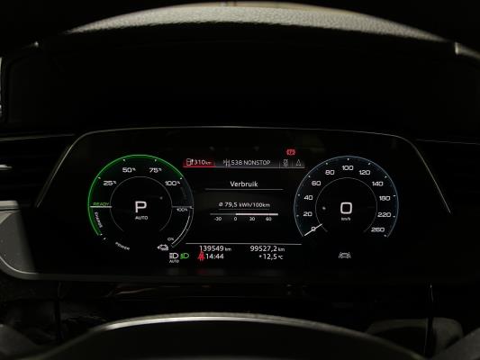 Audi e-tron 55 Quattro 95 kWh 360pk 2019 (Origineel-NL), G-426-HT