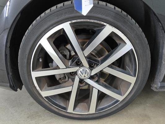 Volkswagen Golf Highline Business R 1.4 TSI 150pk 2017, XD-235-D