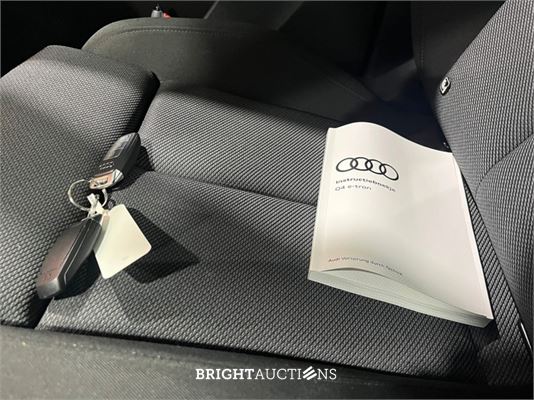 Audi Q4 e-tron 35 Advanced edition 55 kWh 170pk 2022 (Origineel-NL), R-475-BX