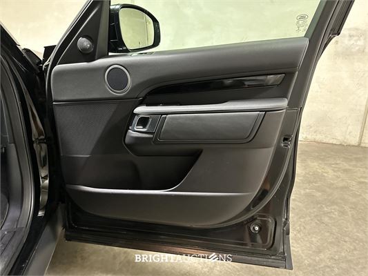 Land Rover Discovery 3.0 Td6 HSE Luxury 258pk 2018 7-persoons, T-774-BK