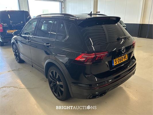 Volkswagen Tiguan eHybrid R-Line Business 1.4 TSI 265pk 2023 (Origineel-NL), S-260-VL