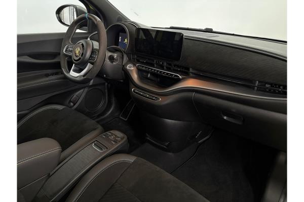 Fiat 500C Abarth Turismo 42 kWh 155pk 2025 (Origineel-NL), HSZ-26-J