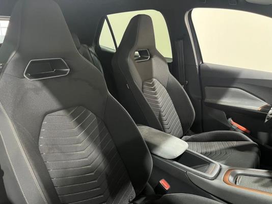 Cupra Born Essential 62 kWh 204pk 2023 (Origineel-NL), T-472-PZ