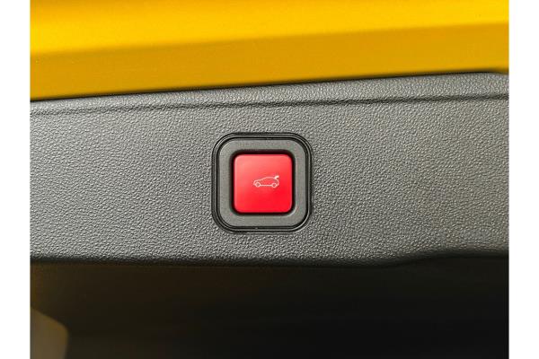 Jeep Avenger 1. Auflage 54 kWh 156hp 2023 (Original-NL), X-820-DP