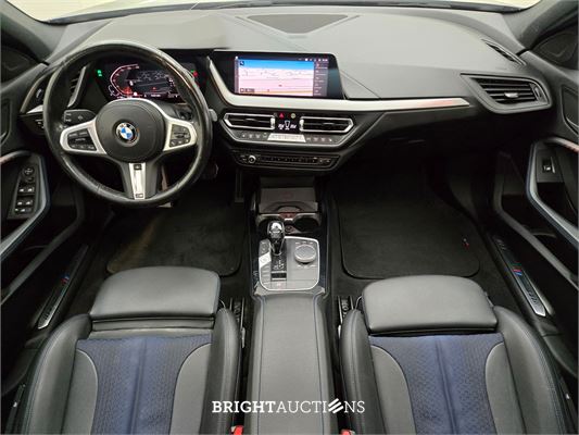 BMW 118i 1-serie High Executive 136pk 2021 (Origineel-NL) 1-Serie, L-781-BN