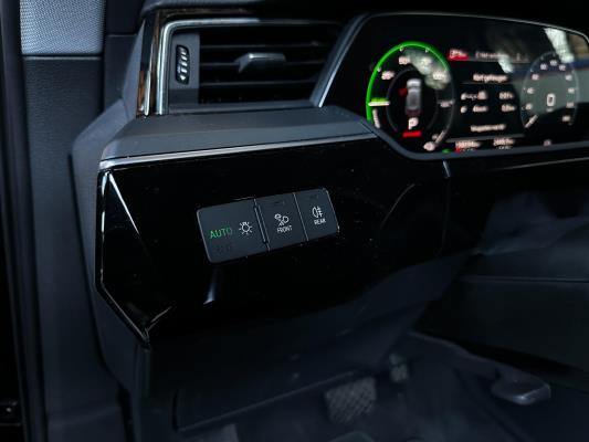 Audi e-tron 50 quattro edition 71 kWh 313pk 2020 (Origineel-NL+1e eigenaar), K-399-HL