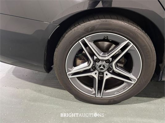 Mercedes-Benz e 300 e E-Klasse Estat AMG Line 333pk 2023 (Origineel-NL) E-klasse, T-538-VD