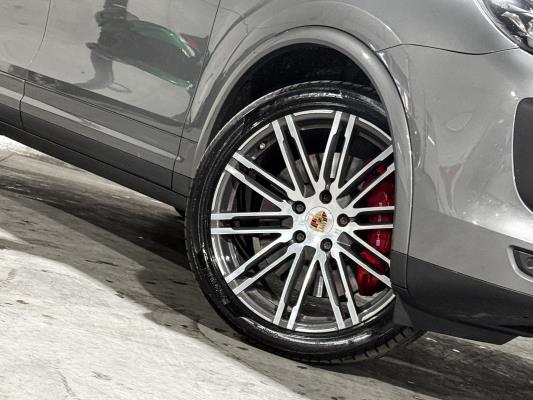 Porsche Cayenne Turbo 4.8 V8 520pk 2017 Sport-Chrono