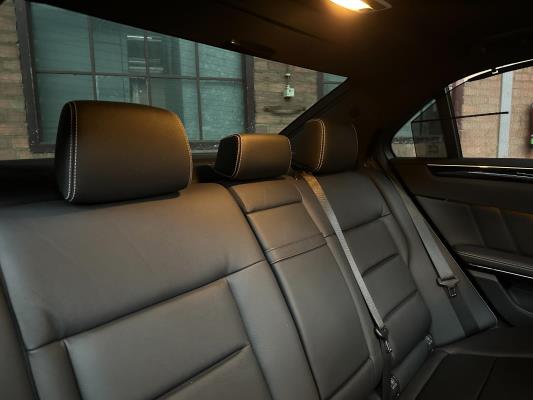 Mercedes-Benz E500 AMG 5.5 V8 388pk 2010 E-Klasse Youngtimer