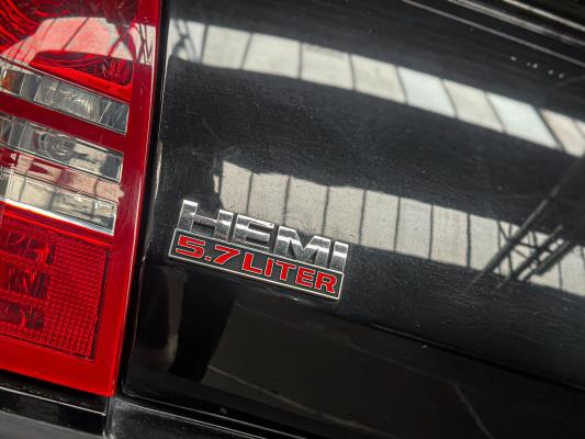 Chrysler 300C HEMI 5.7 V8 340PK 2005 