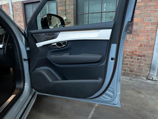 Volvo XC90 T8 AWD Plus Dark 457pk 2025 7-Persoons (1.100 KM) Fabrieksgarantie
