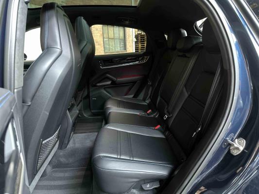 Porsche Cayenne Coupe 4.0 V8 S (1st owner) 474hp 2024 Manufacturer's Warranty