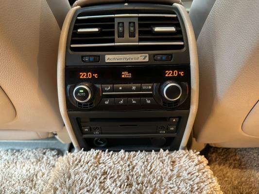 BMW ActiveHybrid7 F04 4.4 V8 465pk 2011