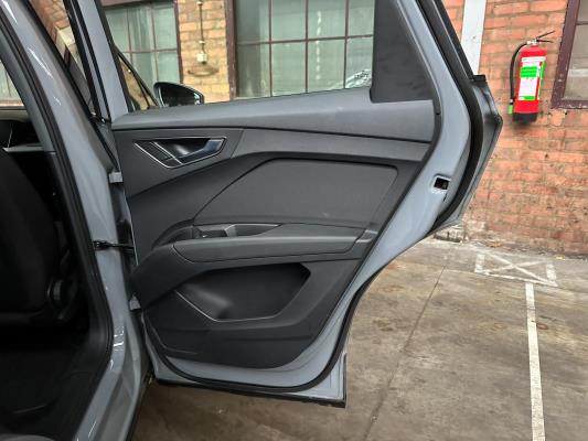 Audi Q4 e-tron 35 Launch edition 55 kWh 170pk 2021 (Origineel-NL+1e eigenaar), N-924-PK