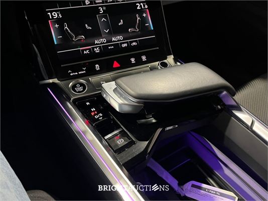 Audi e-tron Sportback 50 Business edition Quattro 71 kWh 313pk 2021 (Origineel-NL), L-789-TL