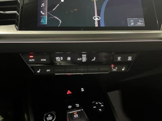 Audi Q4 e-tron 40 Launch edition Advanced Plus 77 kWh 204pk 2021 (Origineel-NL), N-823-PD