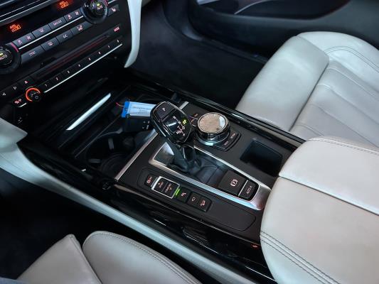 BMW X5 xDrive50i 4.4 V8 M-Sport High Executive F15 449pk 2017, K-353-TD