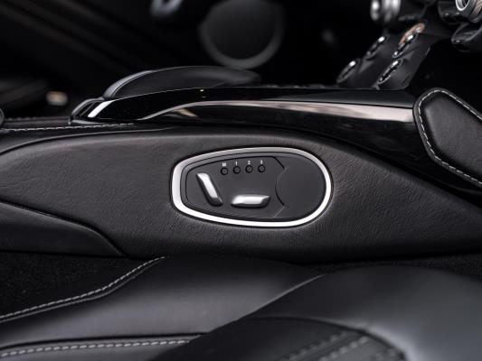 Aston Martin Vantage 4.0 V8 510pk 2021, X-777-DL