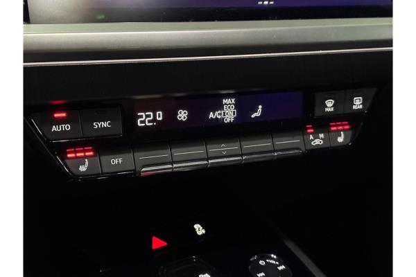 Audi Q4 40 Launch edition Advanced 77 kWh 204pk 2021 (Origineel-NL), N-883-PK