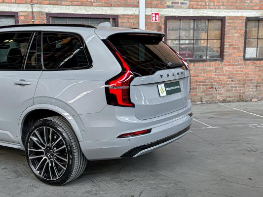 Volvo XC90 T8 AWD Plus Dark 457pk 2025 7-Persoons (1.100 KM) Fabrieksgarantie

