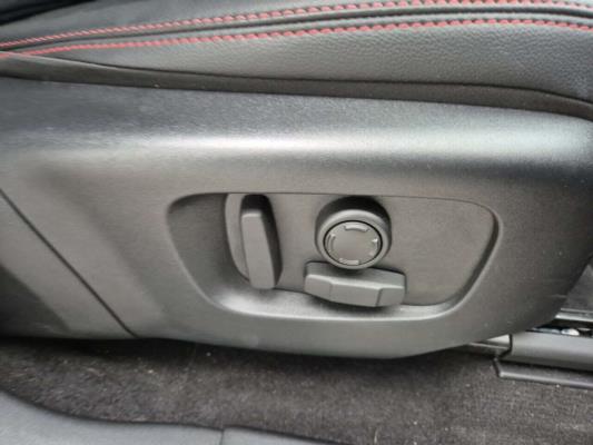 Land Rover Discovery Sport P300e Dynamic Se AWD 309pk 2023, 2EEB519