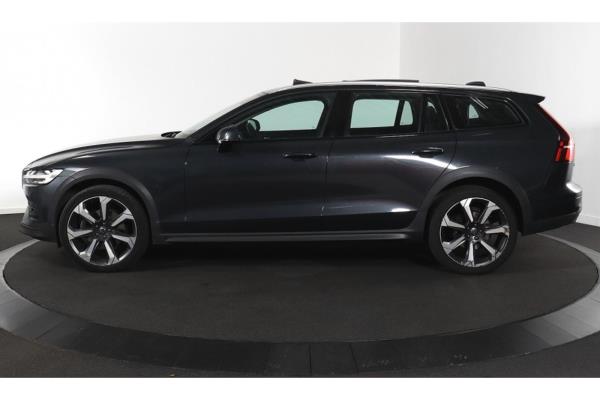 Volvo V60 Cross Country Pro 2.0 AWD 190pk 2020 (Origineel-NL), G-715-ZL