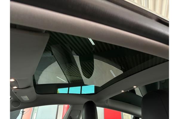 Tesla Model 3 Standard RWD Plus 60 kWh 238pk 2020 (Origineel-NL), K-748-GL