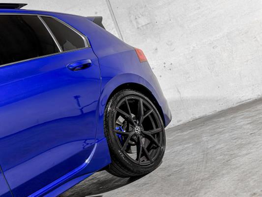 Volkswagen Golf VIII R 4Motion 20th Annniversary -AKRAPOVIC- 2.0 TSI 320pk 2023 LIMITED (Golf 8), NL-KENTEKEN