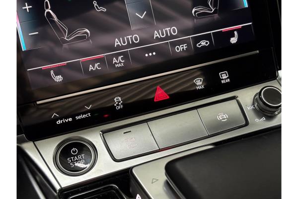 Audi e-tron 55 S edition Quattro 95 kWh 408pk 2021 (Origineel-NL), L-559-DX