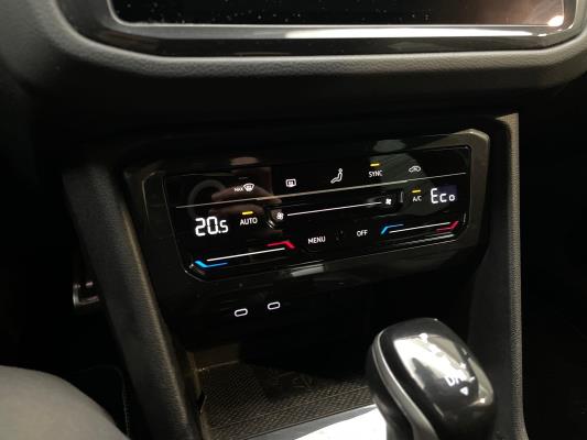 Volkswagen Tiguan eHybrid R-Line Business 1.4 TSI 265pk 2022 (Origineel-NL), P-225-HR