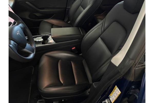 Tesla Model 3 Standard RWD Plus 60 kWh 238pk 2020 (Origineel-NL), K-748-GL