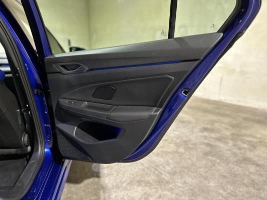 Volkswagen Golf VIII R 4Motion 20th Annniversary -AKRAPOVIC- 2.0 TSI 320pk 2023 LIMITED (Golf 8), NL-KENTEKEN