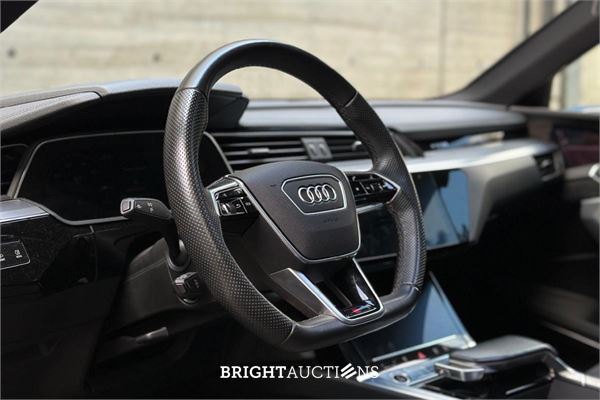 Audi e-tron Sportback 50 S edition Quattro 71 kWh 313pk 2021, T-261-RR