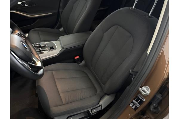 BMW 318d Executive Edition 149pk 2020 (Origineel-NL) 3-Serie, H-646-LJ