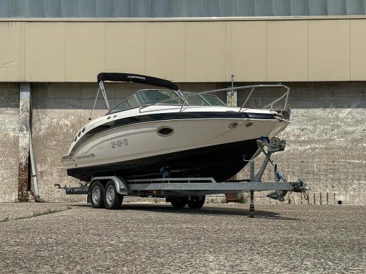 Chaparral 225 SSi Sportboot / Speedboot met Kajuit, MerCruiser 300pk – 2012