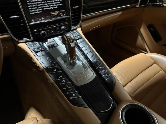 Porsche Panamera GTS 4.8 V8 Sport-Chrono 430pk 2012, 9-TLZ-26