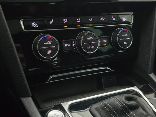 Volkswagen Passat Variant Highline Business R 1.5 TSI 150pk 2019 (Origineel-NL), XZ-405-V