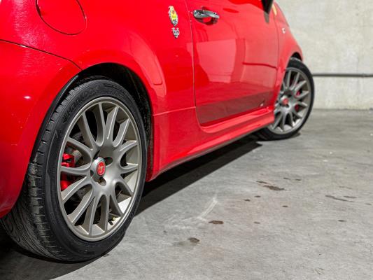 Fiat Abarth 695 Tributo Ferrari AKRAPOVIC 180hp