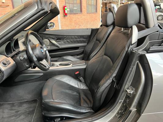 BMW Z4 Roadster 3.0i S 231pk 2004 (Hardtop + Softtop) Origineel-NL, 36-NV-HZ Youngtimer
