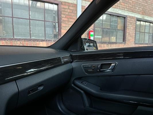 Mercedes-Benz E63 AMG 6.3 V8 -CARBON- 525pk 2010 (Origineel-NL), 47-LKB-6