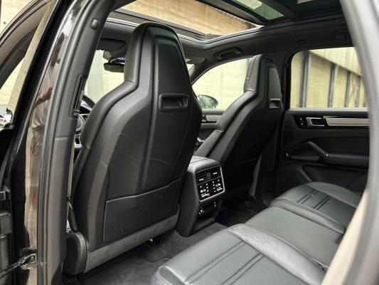 Porsche Cayenne E-Hybrid Platinum Edition 3.0 V6 462pk 2023 (Origineel-NL), NL-kenteken