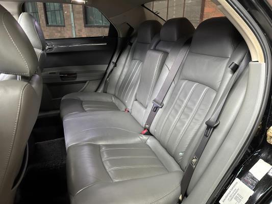 Chrysler 300C HEMI 5.7 V8 340PK 2005 