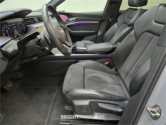 Audi e-tron Sportback 50 S edition Quattro 71 kWh 313pk 2021, T-261-RR