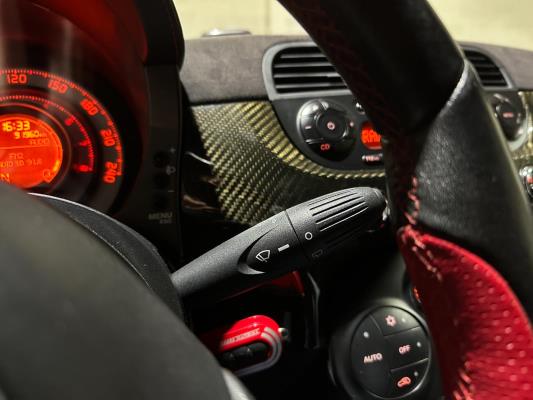 Fiat Abarth 695 Tributo Ferrari AKRAPOVIC 180hp