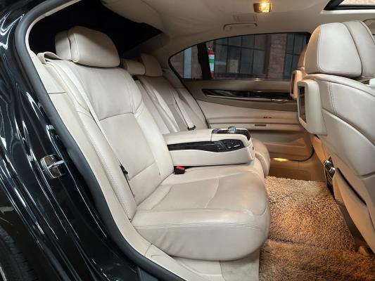 BMW ActiveHybrid7 F04 4.4 V8 465pk 2011