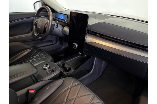 Ford Mustang RWD 75 kWh 2022 (Original-NL), P-598-LD