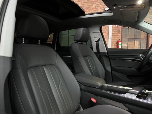 Audi e-tron 55 quattro Business edition Plus 95 kWh 408pk 2020 (Origineel-NL+1e eigenaar), K-706-KJ