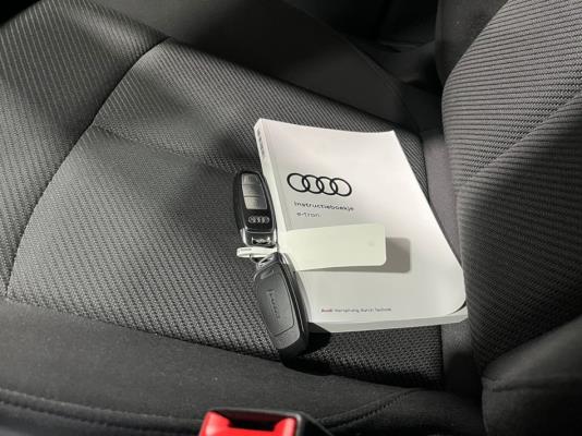 Audi e-tron 55 edition Quattro 95 kWh 408pk 2022 (Origineel-NL), R-205-DL