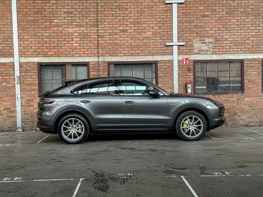 Porsche Cayenne Coupe 3.0 V6 E-Hybrid Sport-Chrono 462pk 2020, GTF-64-G
